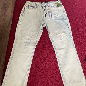 New with tag woman’s straight leg high rise jeans 13/31